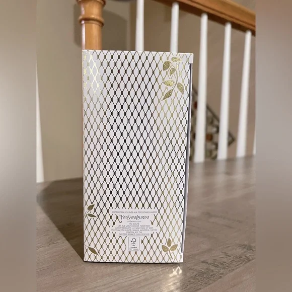 ❌SOLD❌ YSL Beauty Lipstick Set with Pouch & Box included - Picture 5 of 6